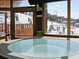 Alpine Retreat w/ Balcony