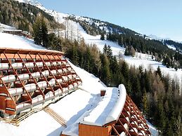 Alpine Retreat w/ Balcony