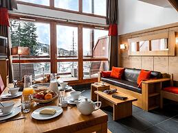 Alpine Retreat w/ Balcony