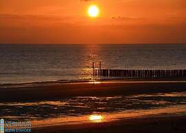 Luxury Villa, 2 Baths, nr Beach