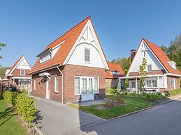 Luxury Villa, 2 Baths, nr Beach