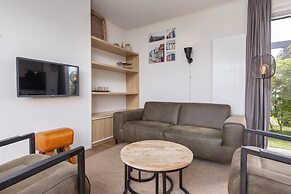Modern Lodge With two Bathrooms, Near the Beach