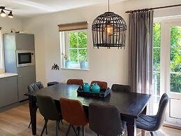 Spacious Nature Villa, Paasloo