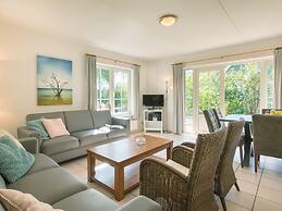 Spacious Nature Villa, Paasloo