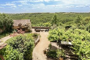 Charming Estate Dordogne With Pool