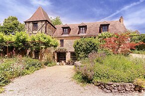 Charming Estate Dordogne With Pool