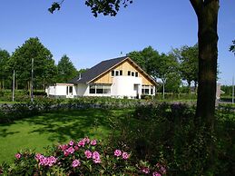 Relaxing Sauna Villa Retreat