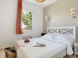 Modern Stay With Pool & Terrace