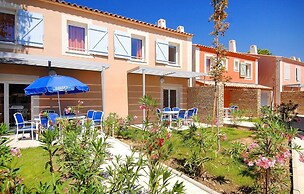 Modern Stay With Pool & Terrace
