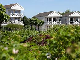 Comfortable Villa With Combi-microwave, Near the Beach