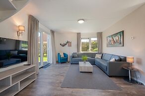 Comfortable Villa With Combi-microwave, Near the Beach