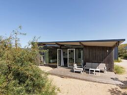 Modern Retreat by the Dunes