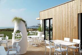 Modern Seafront Flat