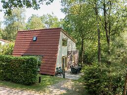 Hoenderloo Getaway With Pool