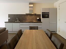 Luxurious Apartment Near the sea