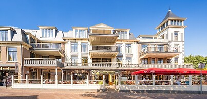 Luxurious Apartment Near the sea
