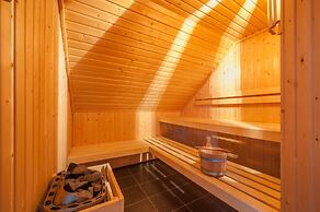 Villa With Bubble Bath, Solarium and Fireplace