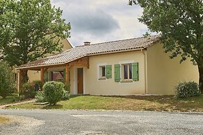 Bungalow in Lanzac Near Dordogne River