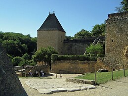 Bungalow in Lanzac Near Dordogne River