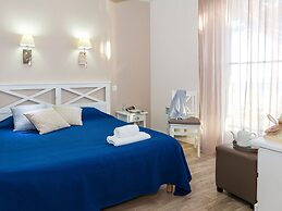 Sea Breeze Stay w/ Pool