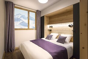 Modern Comfort by the Slopes