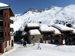 Charming Ski-in Getaway