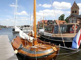 Holiday Home With Private Jetty on Water