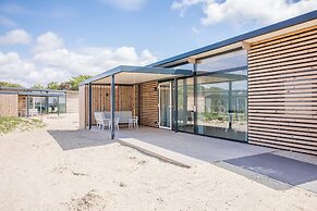 Comfortable Lodge With Dishwasher, Near the Beach