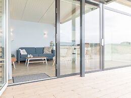 Comfortable Lodge With Dishwasher, Near the Beach
