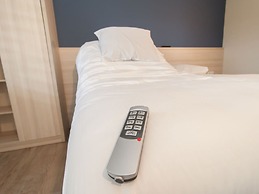 Comfortable Lodge With Dishwasher, Near the Beach