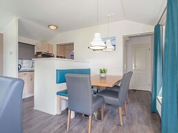 Sunny Giethoorn Cottage