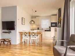 Canal-side Bungalow Stay