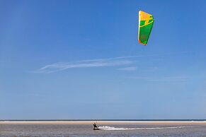 Kijkduin Chalet Near Beach