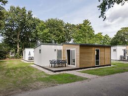 Kijkduin Chalet Near Beach