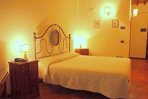 Apartment in Perugia With Pool & Terrace