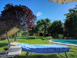 Tuscan Retreat With Pool