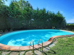 Tuscan Retreat With Pool