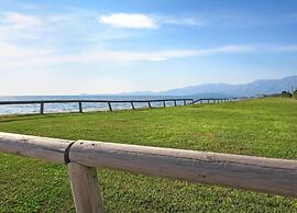 Chalet in Baia Domizia With Private Beach