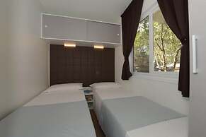 Chalet in Baia Domizia With Private Beach