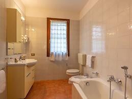 Villa in Albarella With Private Pool & Beach
