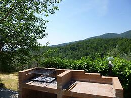 Scenic Apartment With Pool