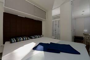 Chalet in Baia Domizia With Private Beach