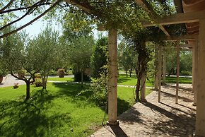 Tuscan Stay w/ Jacuzzi