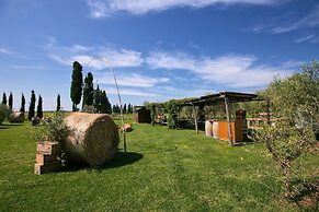 Tuscan Stay w/ Jacuzzi