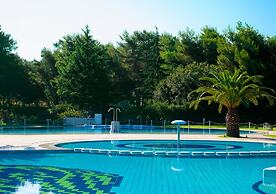 Chalet in Baia Domizia With Private Beach