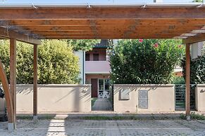 Apartment With Pool in Lido Delle Nazioni