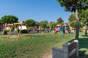 Apartment With Pool in Lido Delle Nazioni