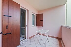 Apartment With Pool in Lido Delle Nazioni