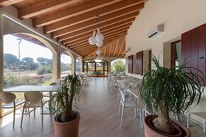 Apartment With Pool in Lido Delle Nazioni
