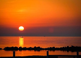 Apartment With Pool in Lido Delle Nazioni